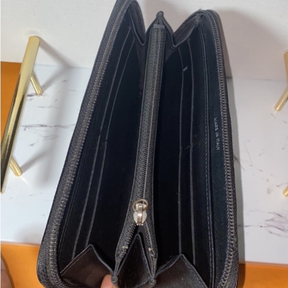 SOLDAuthentic CHANEL Zippy Wallet - Picture 7 of 16